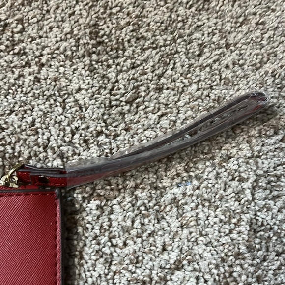 NEW KATE SPADE RED WRISTLET - Picture 4 of 8